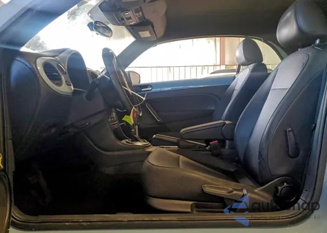 2015 Volkswagen Beetle 1.8T из США, поврежденный, VIN 3VW517ATXFM806080